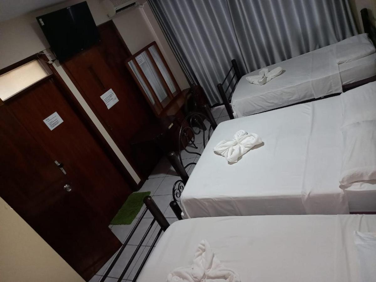 Hostal Ibiza Santa Cruz de La Sierra Zewnętrze zdjęcie
