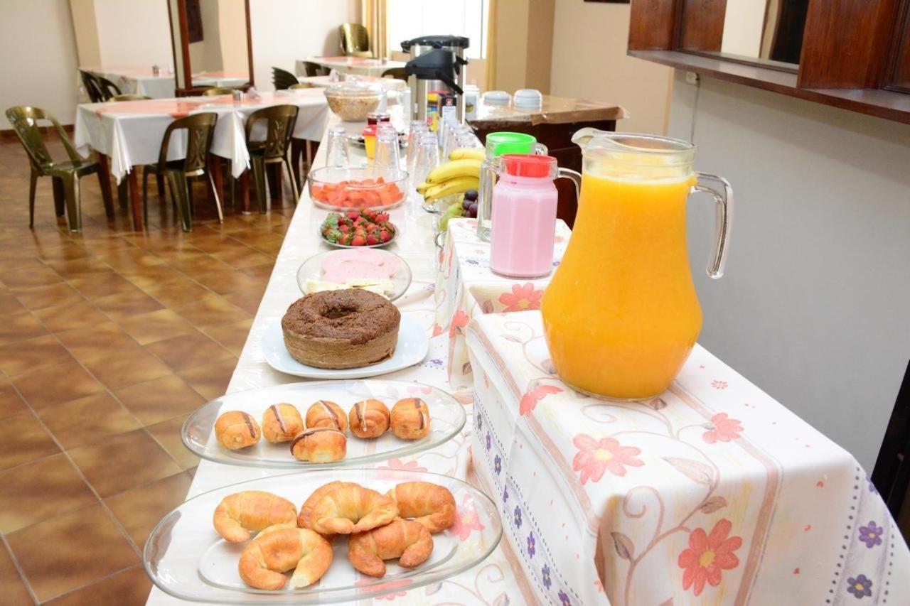 Hostal Ibiza Santa Cruz de La Sierra Zewnętrze zdjęcie